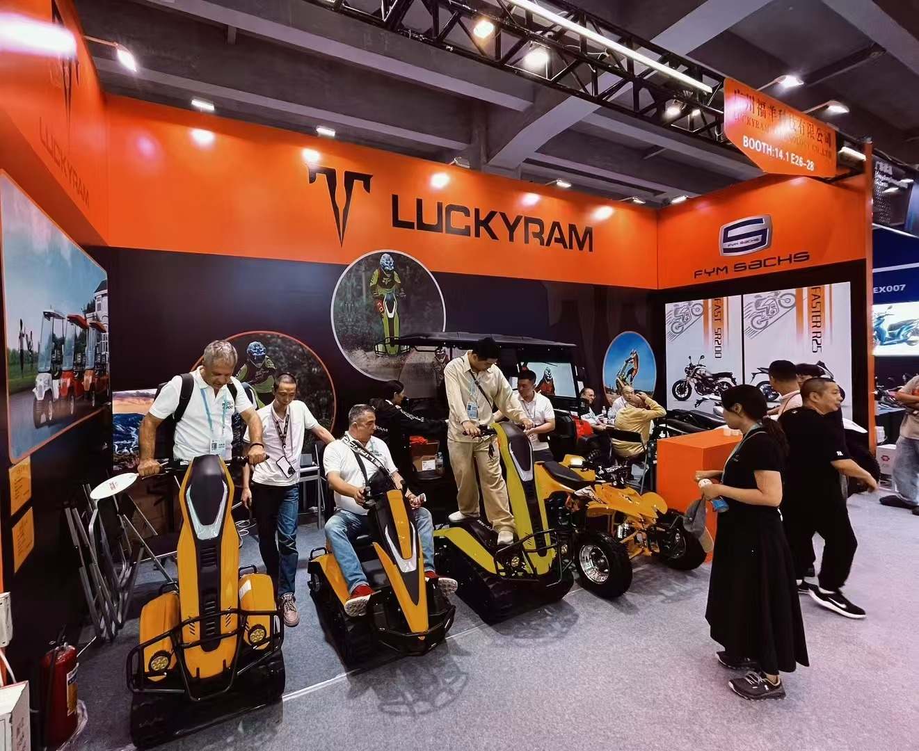 Luckyram ATV -uri atrag ochii cumpărătorilor străini la 136th Canton Fair