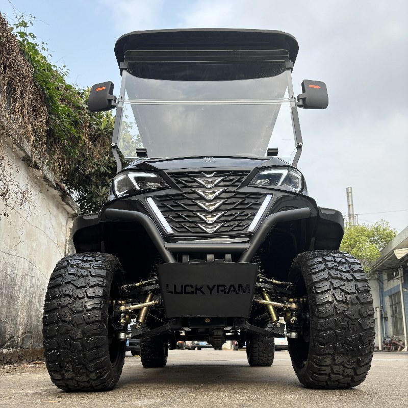 Vehicul de vânătoare ridicat cu 4 locuri cu baterie de litiu