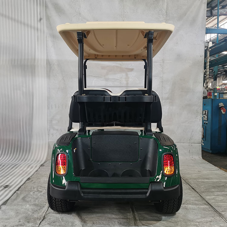 Cărucior de golf cu 4 locuri cu baterie cu litiu de 48V.